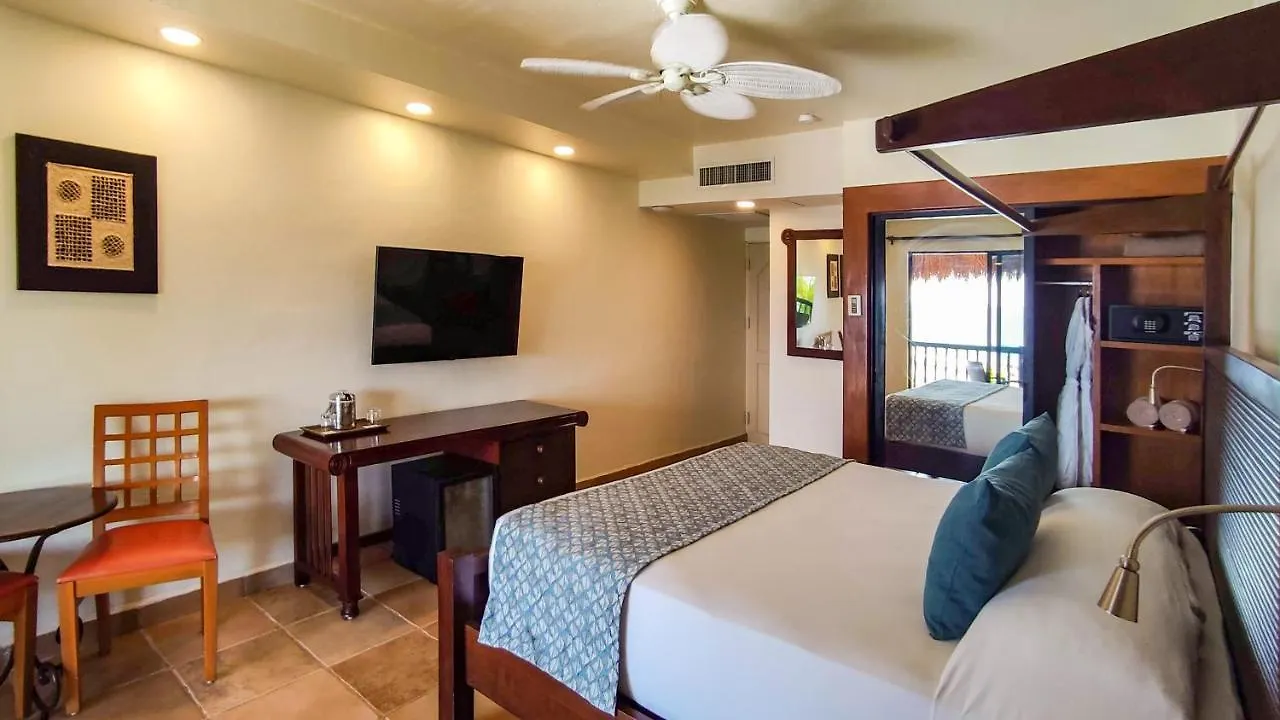 **** Resort Catalonia Yucatan Beach Puerto Aventuras Mexico